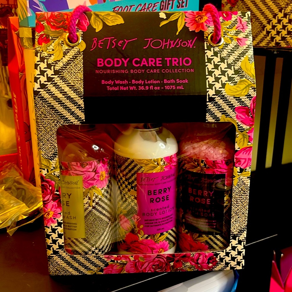 Betsey Johnson Body care trio